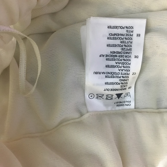 H&M’s lace skirt - Picture 6 of 6